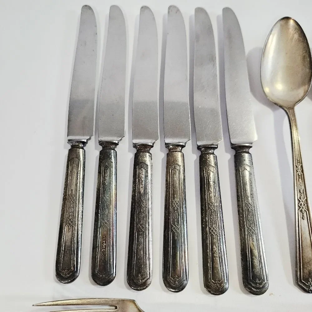 Antique Tudor Plate Oneida Mary Stuart Silver Plate Flatware Set 6 Service 20 Pc